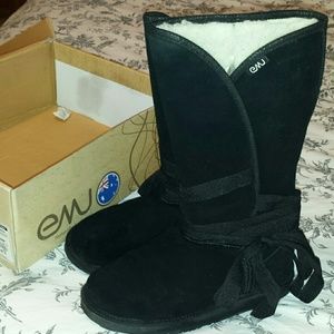 Black Emu Boots. Suede and Shearling. Size 9